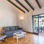 Casa 6 U En Complejo Holiday home Binisafua